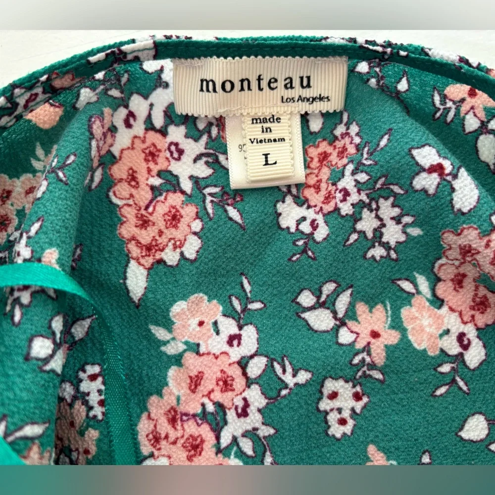 Monteau Green Floral Wrap Peplum Top – Size L - Picture 4 of 4